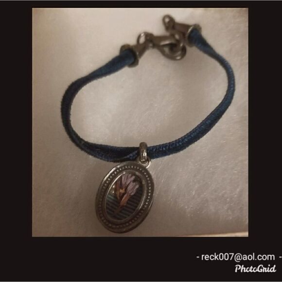 Antique Bracelet with Velvet band - Picture 1 of 1